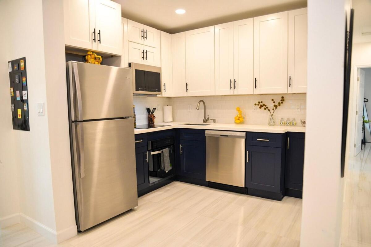 Vibrant 4bd 2ba W Pool