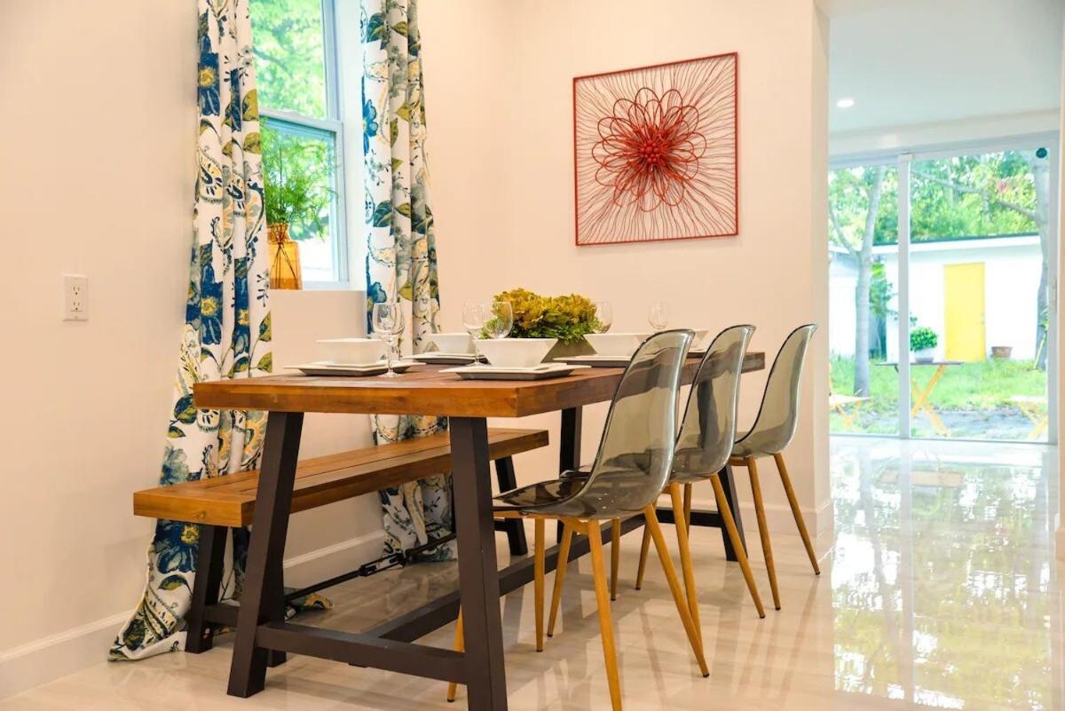 Hébergement de vacances Vibrant 4bd 2ba W Pool Miami